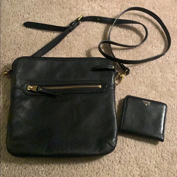 Fossil Handbags - Fossil Crossbody and Mini Wallet Set